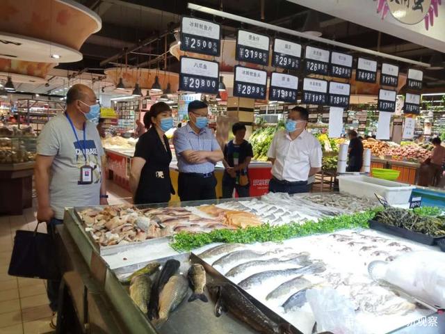 新野市场监管局严查“三文鱼类”海鲜水产